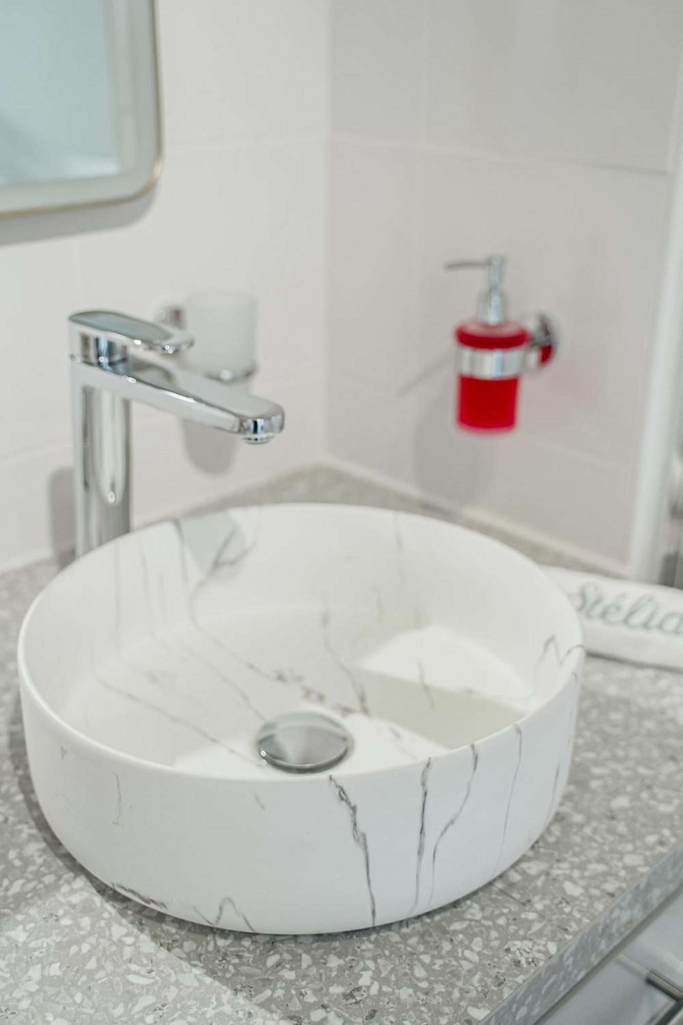 Appartement Design T2, Neuf, 8 Min Palais Et Croisette, Parking Cannes